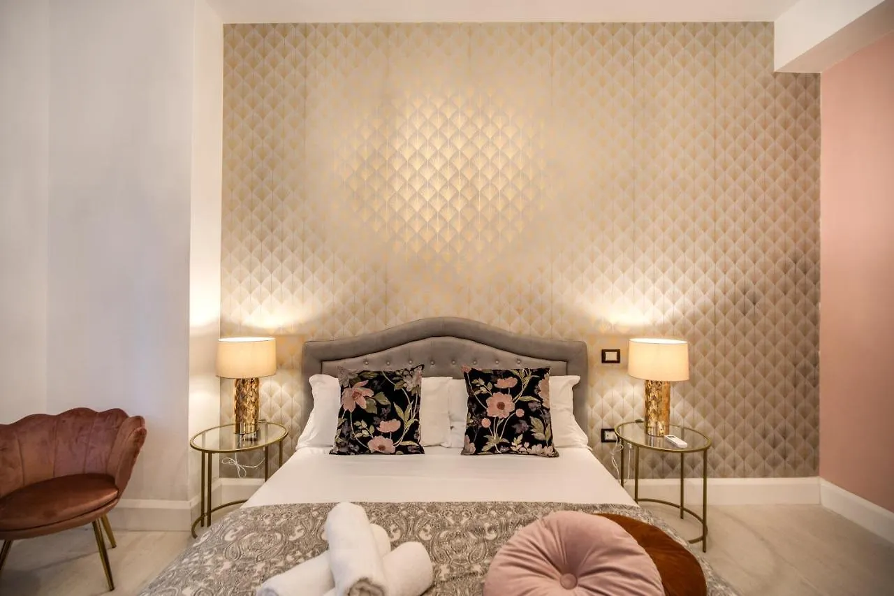 Aweshomeitaly - White Mirrors Apartment Pisa