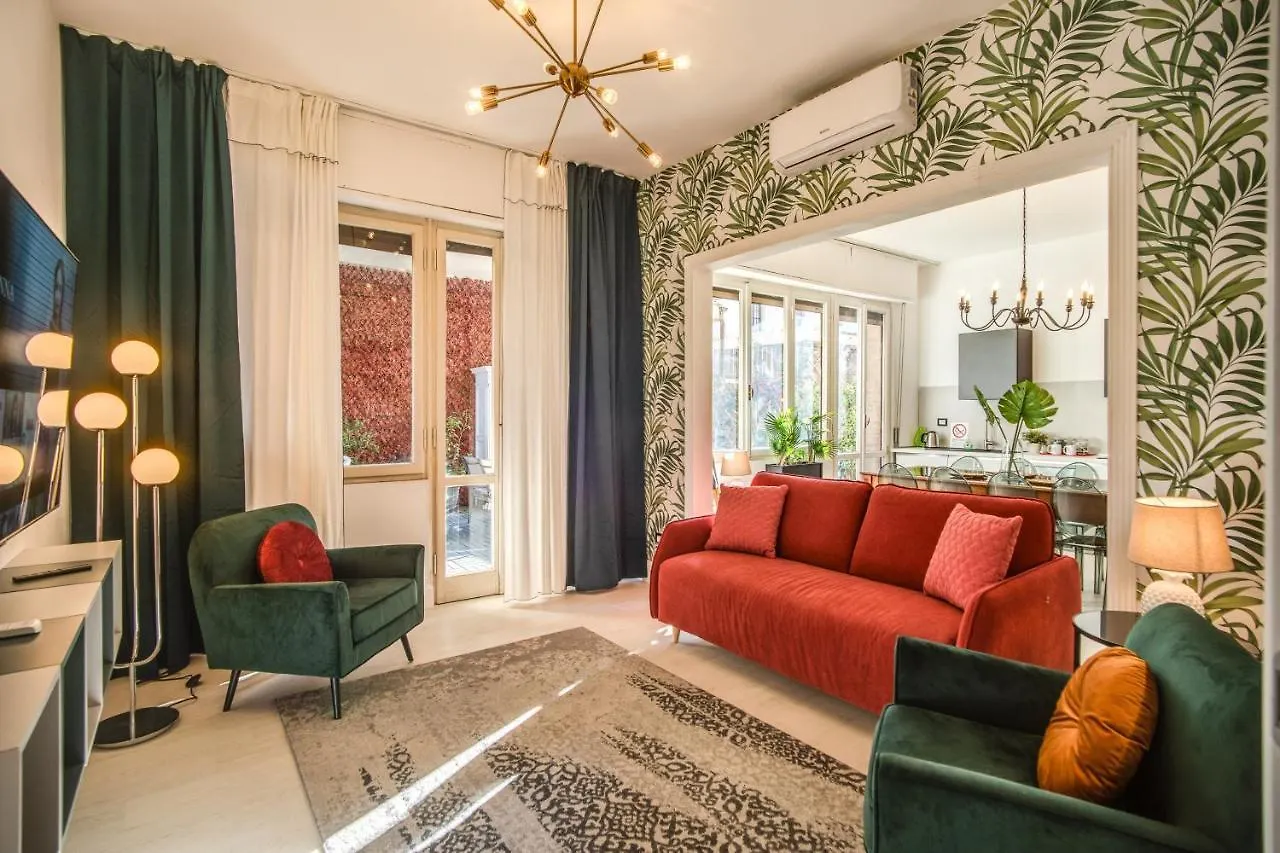 Aweshomeitaly - White Mirrors Apartment Pisa Italy
