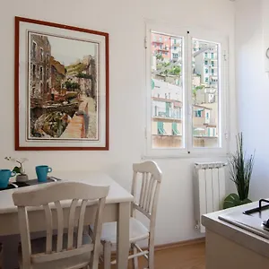 Shanti 1 - Terrace Apartment Riomaggiore