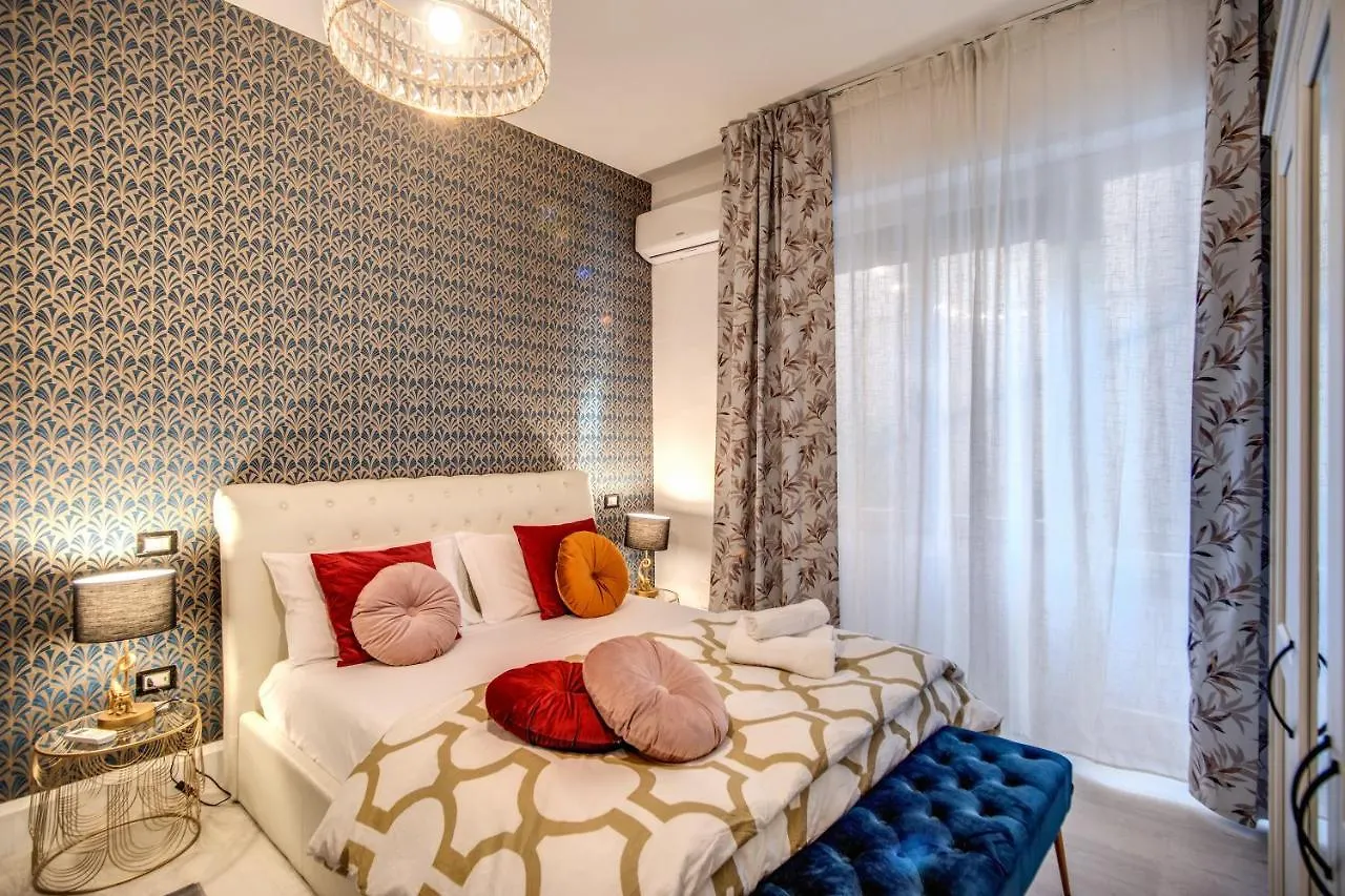 Aweshomeitaly - White Mirrors Apartment Pisa